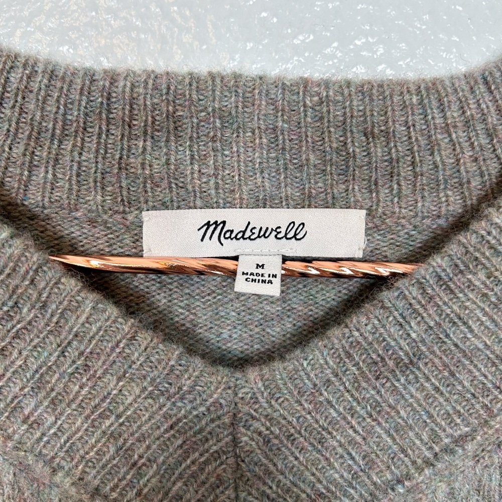 Madewell V-Neck Wool Sweater in Gray Taupe - Picture 4 of 7